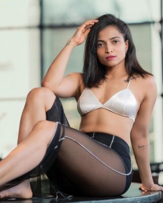 Call Girls In Aerocity 8447011892