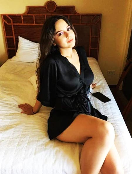 Top Class     Call Girls In Saket    9990752224    Delhi Esco