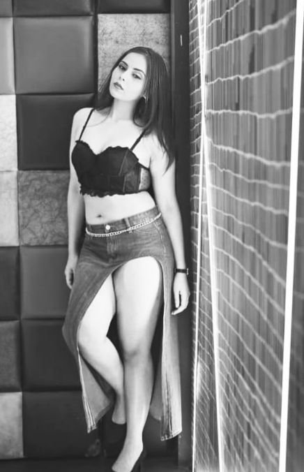 Verified Call girls in Sector 42 Noida  91 9315225090  