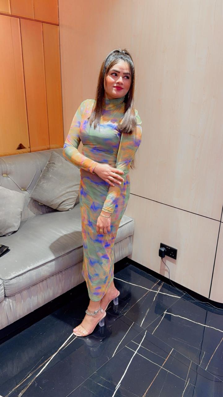 Call Girls In Karkardooma       9958626694