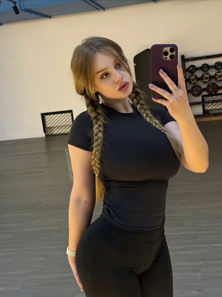 Call Girls In Aerocity 8447011892