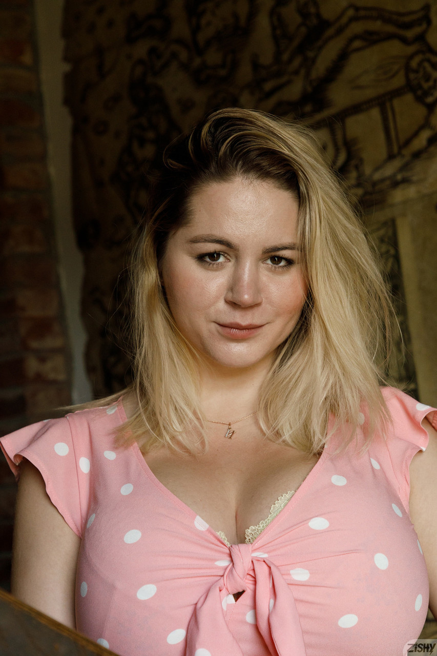 FULL CASH ON DELIVERY CALL GIRL SERVICE AVAILABLE