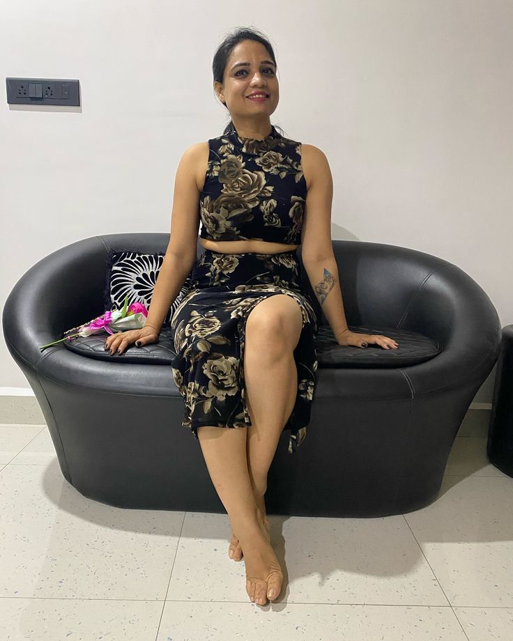 ROOM MEETING SERVICE GENUINE GIRLS AVAILABLE 