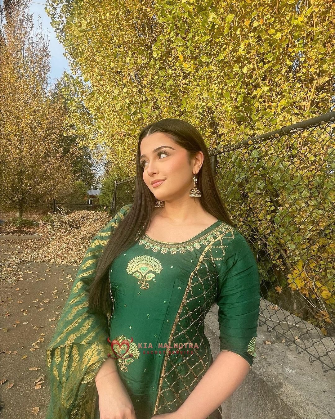 Call Girls in Bank Enclave  Delhi    9958337988